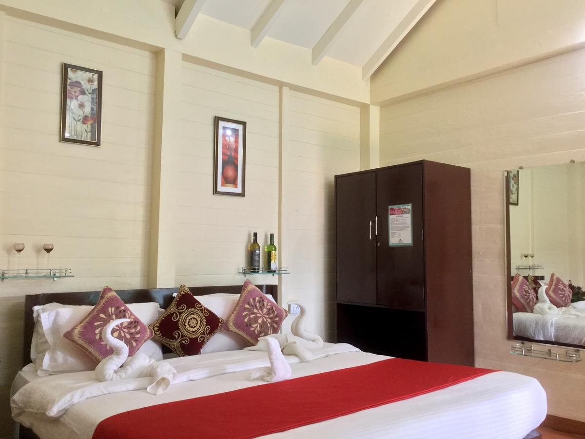 Morjim Queen Beach Resort Esterno foto