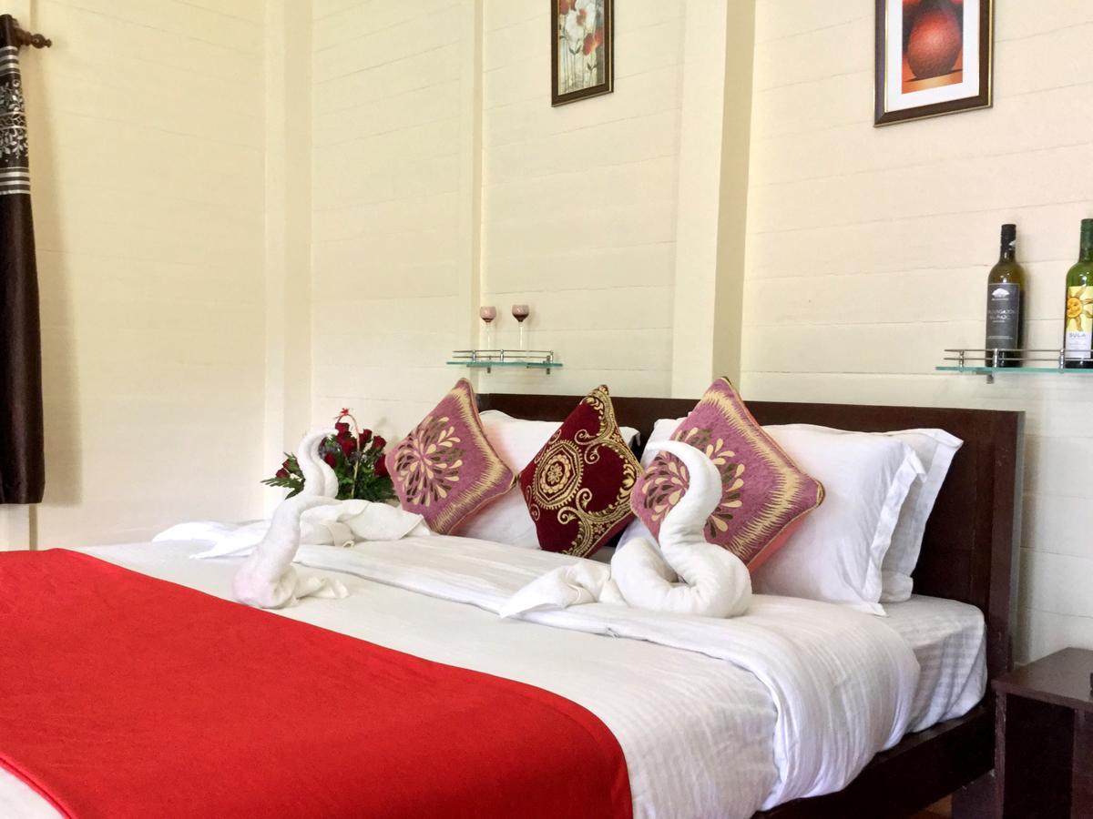 Morjim Queen Beach Resort Esterno foto