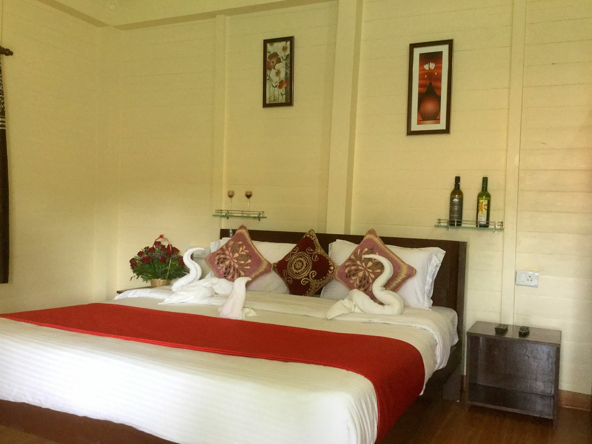 Morjim Queen Beach Resort Esterno foto